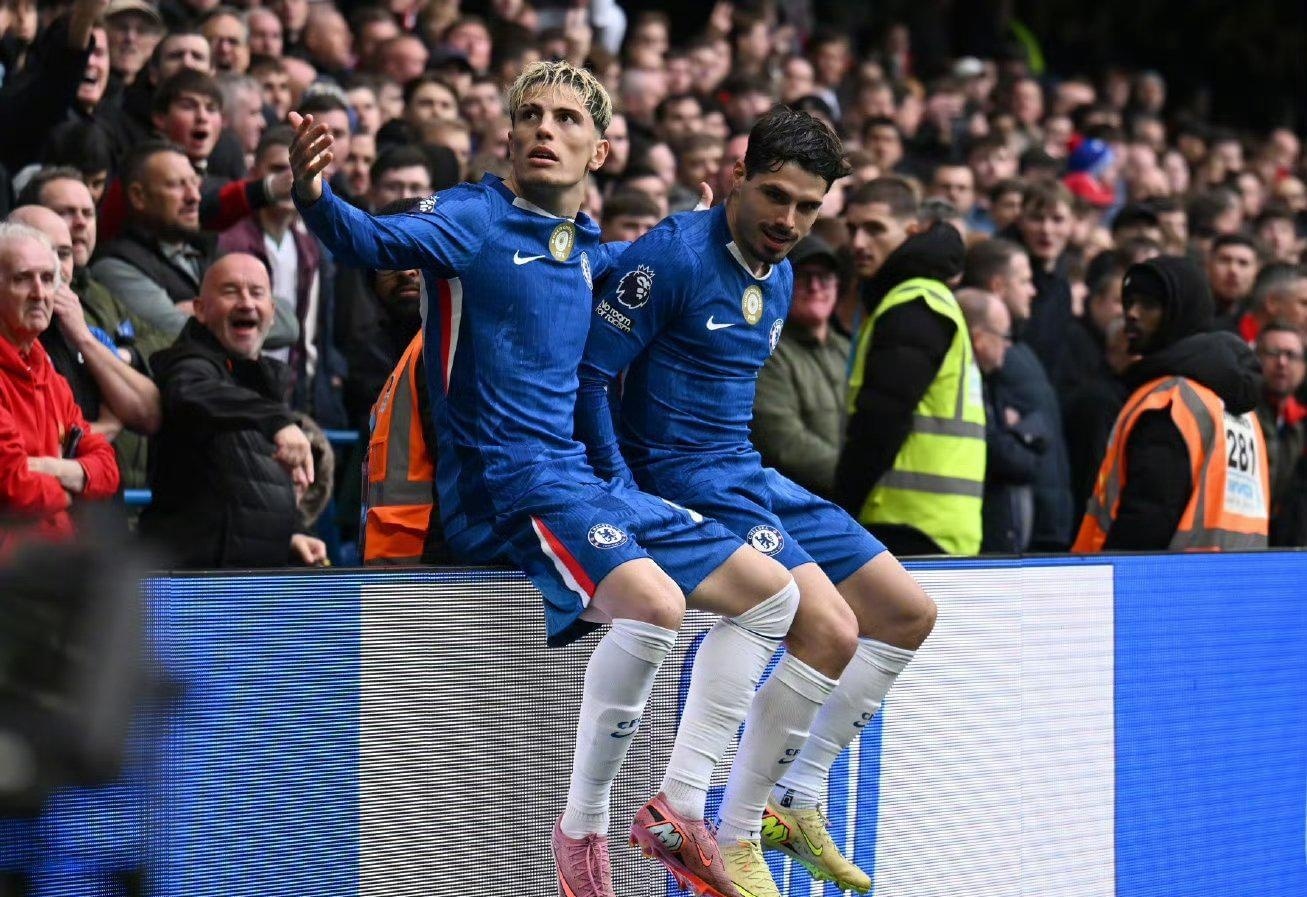 孔帕尼：去年11月我就说巴黎统治着每一场比赛，输了的都该赢（孔帕尼：去年11月我已断言巴黎场场占优，哪怕输球也应是赢家）