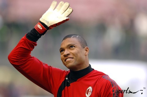 武汉三镇球员邓涵文离队加盟云南玉昆，结束本赛季征程。（武汉三镇邓涵文转会云南玉昆，本赛季就此收官）