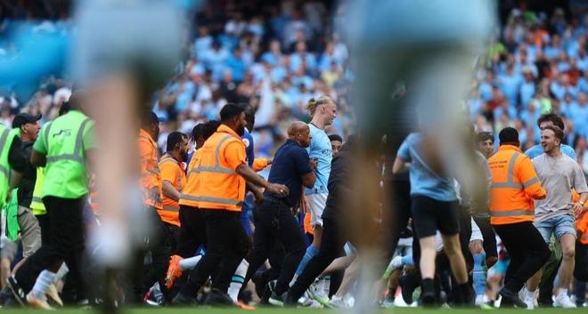 官方：利物浦传奇队明年3月将与多特传奇队踢慈善赛（官宣：利物浦、多特传奇队将于明年3月进行慈善赛）