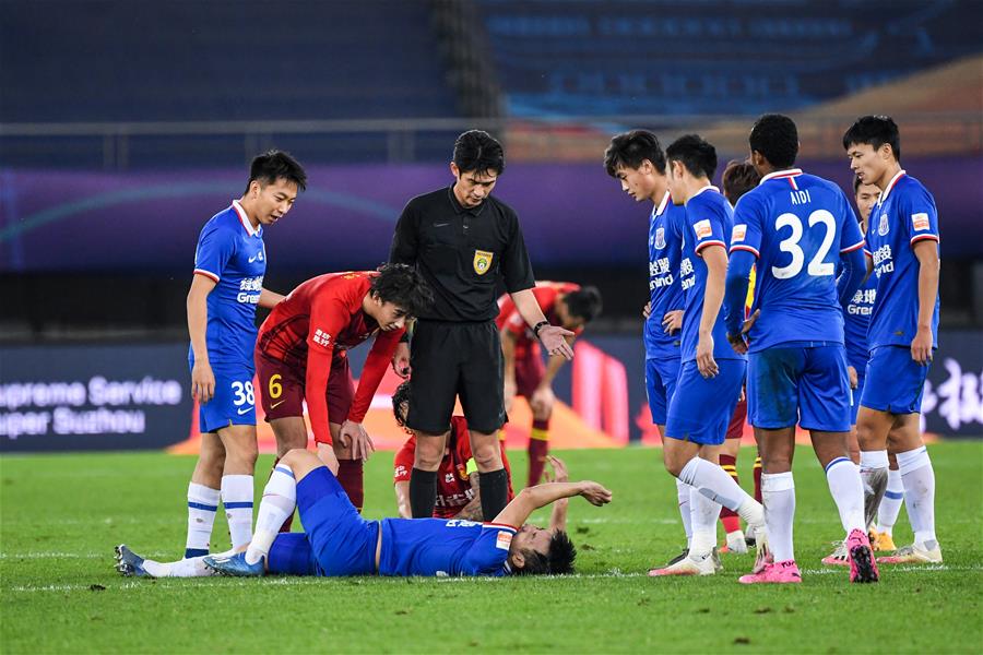 广厦男篮张帆末节绝杀山东（张帆末节读秒绝杀，广厦险胜山东）