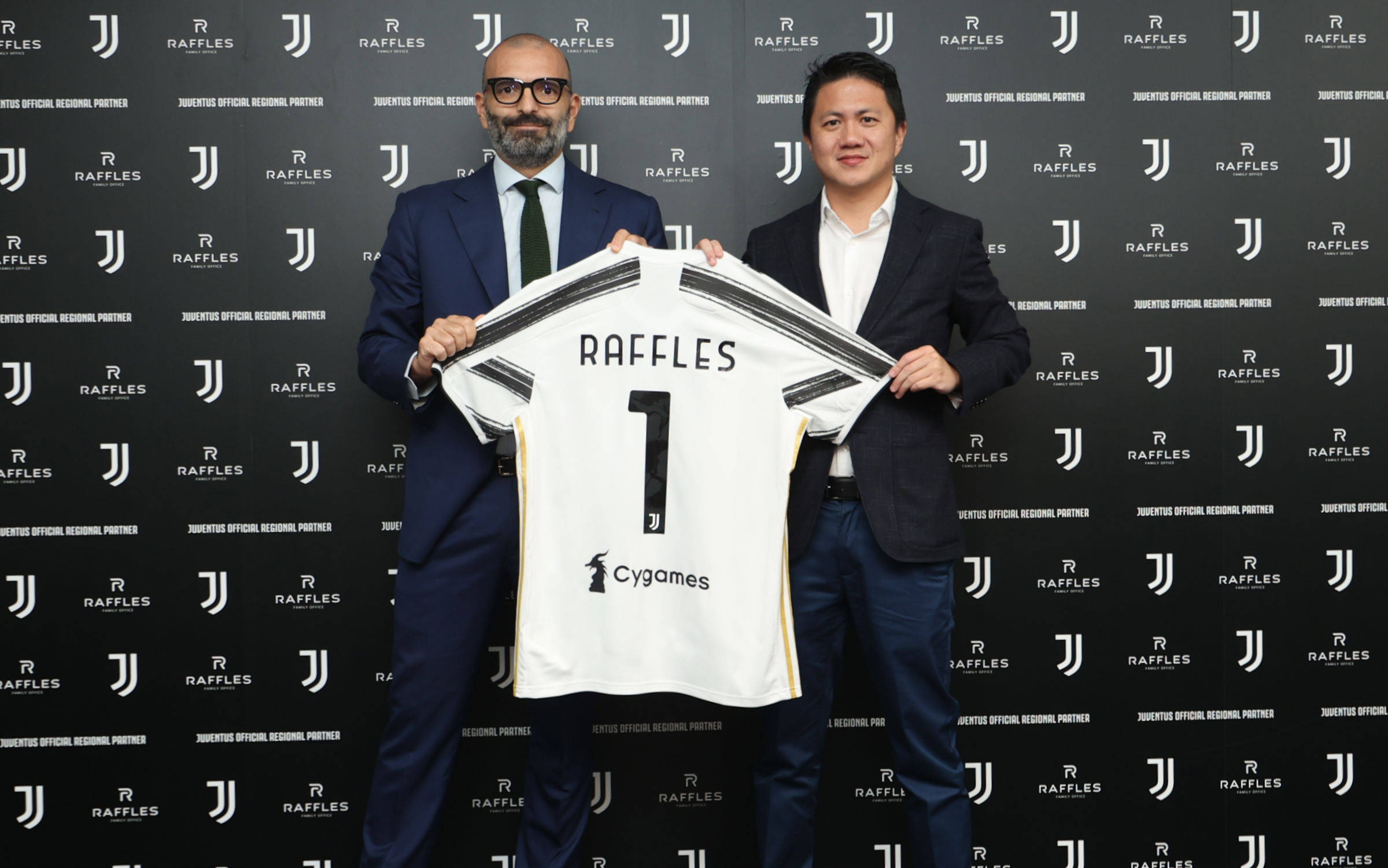 德甲战报：伯克特双响，卡明斯基闪击，法兰克福4-3险胜科隆（德甲激战：伯克特梅开二度，卡明斯基先拔头筹，法兰克福4-3险胜科隆）