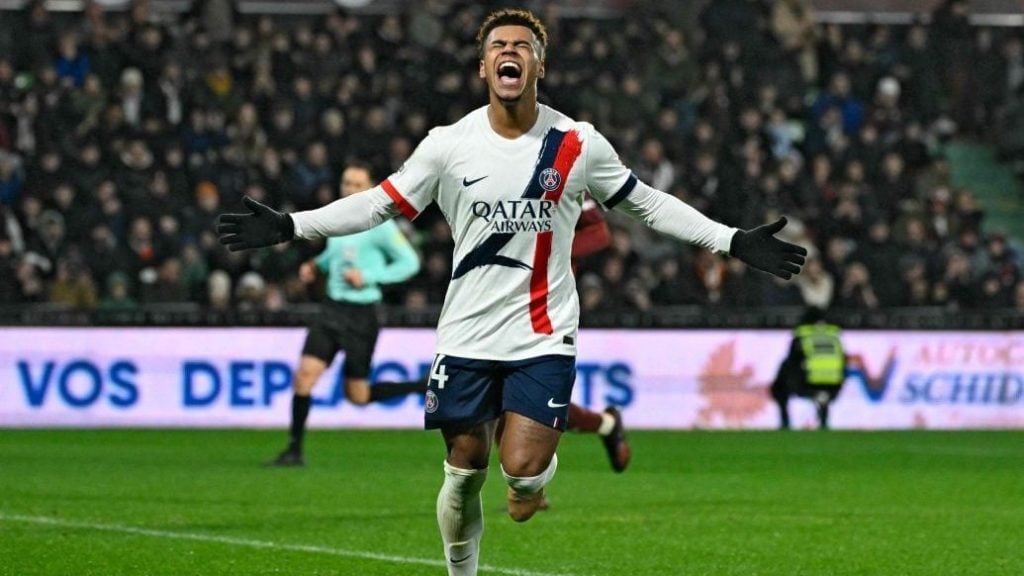 青训负责人：埃斯特旺曾在脚趾骨折的情况下坚持上场（青训主管披露：埃斯特旺脚趾骨折仍坚持出战）