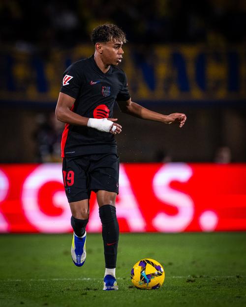 官方：瓦斯科达伽马与小将拉扬续约；拜仁等俱乐部在关注他（官宣：瓦斯科达伽马与新星拉扬续约，拜仁等豪门关注）